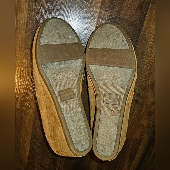 Tom's brown suede wedges - Picture 5 of 5